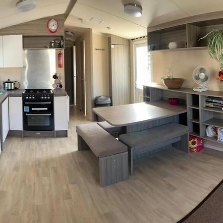Lido Beach Caravan Prestatyn Eksteriør billede