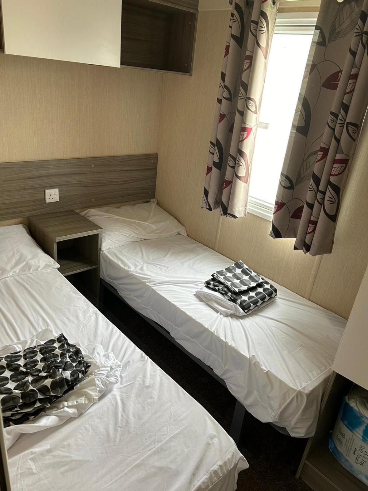 Lido Beach Caravan Prestatyn Eksteriør billede